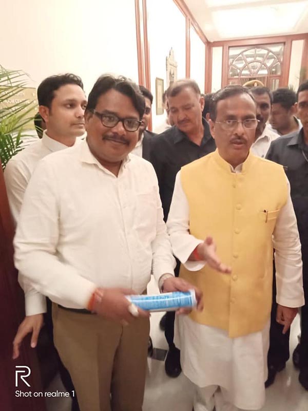 Briefed the benefit of Air6 to Dr Dinesh Sharma ( Vice President Gov of Uttar Pradesh)